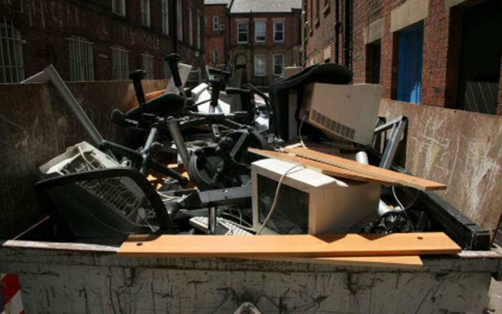 Débarras de mobilier de bureau Saint-Priest
