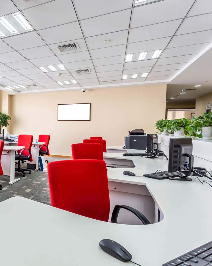 Mobilier de bureau Saint-Priest livraison rapide